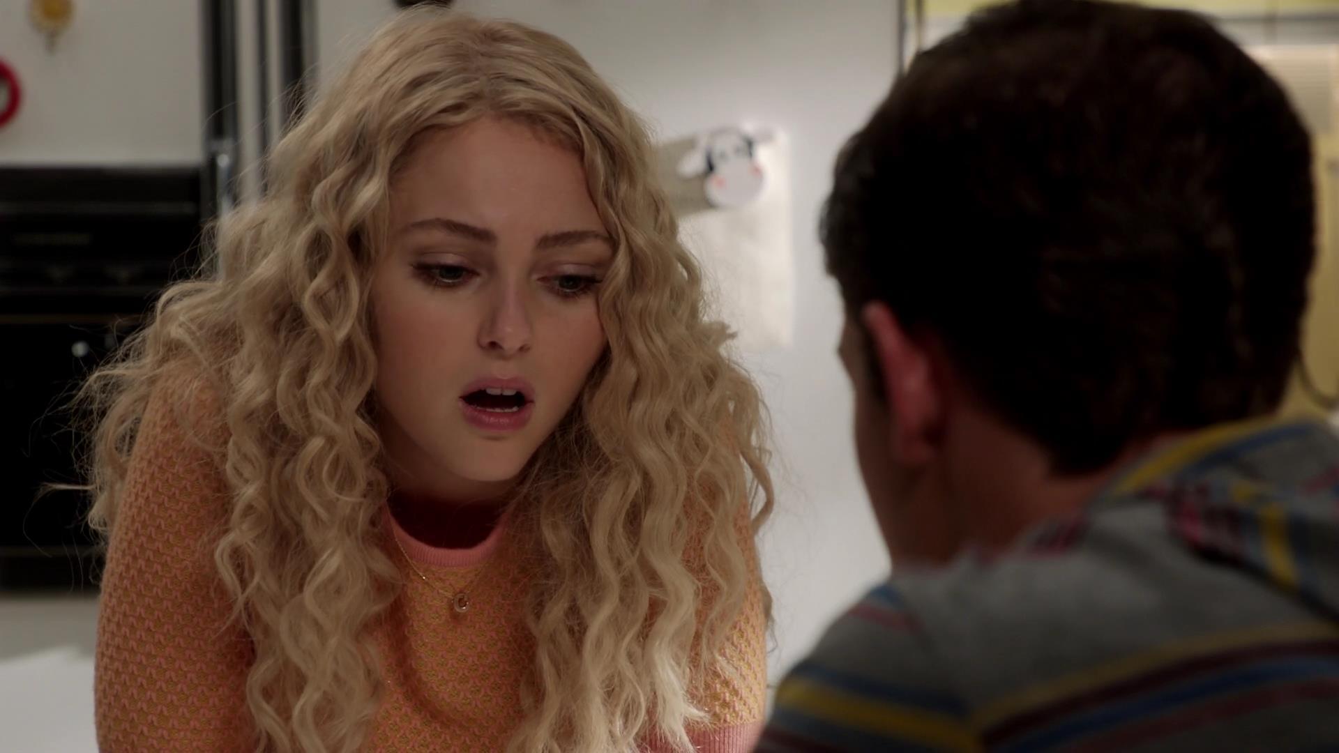 TheCarrieDiaries1x02_AnnaSophiaRobbOnline0746.jpg