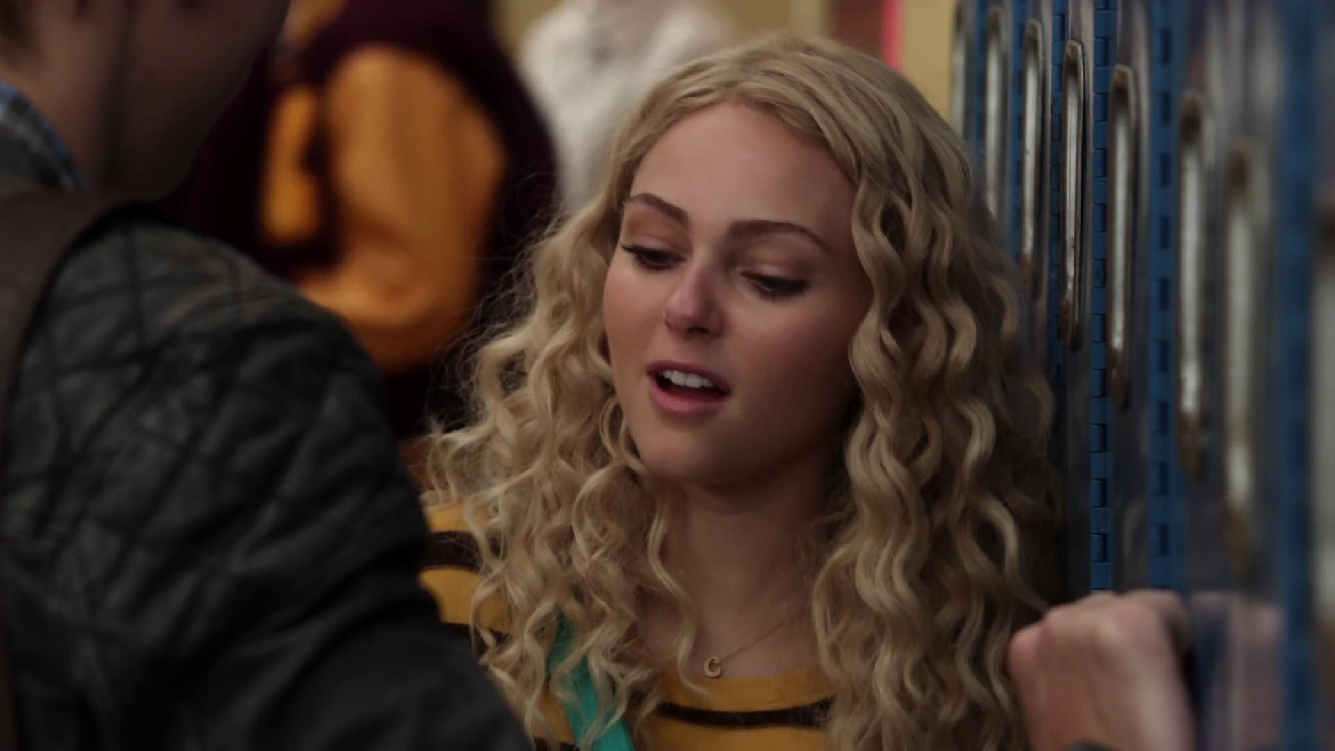 TheCarrieDiaries1x02_AnnaSophiaRobbOnline0781.jpg
