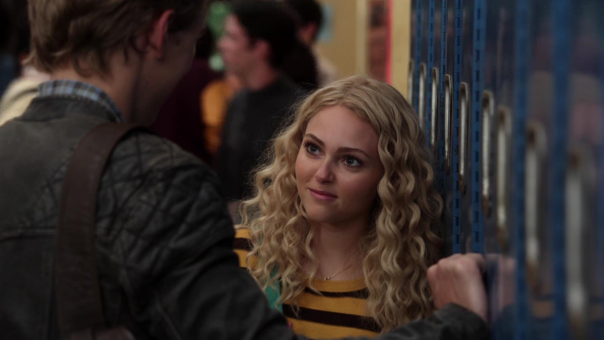 TheCarrieDiaries1x02_AnnaSophiaRobbOnline0783.jpg
