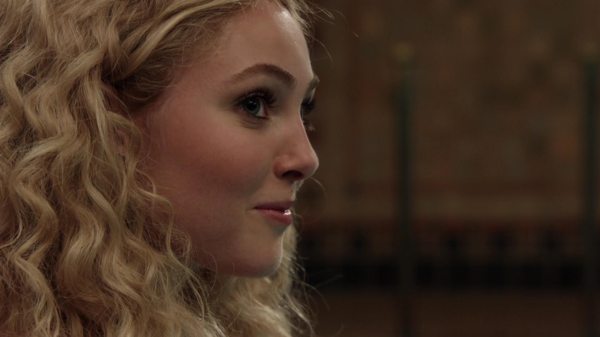 TheCarrieDiaries1x02_AnnaSophiaRobbOnline0816.jpg