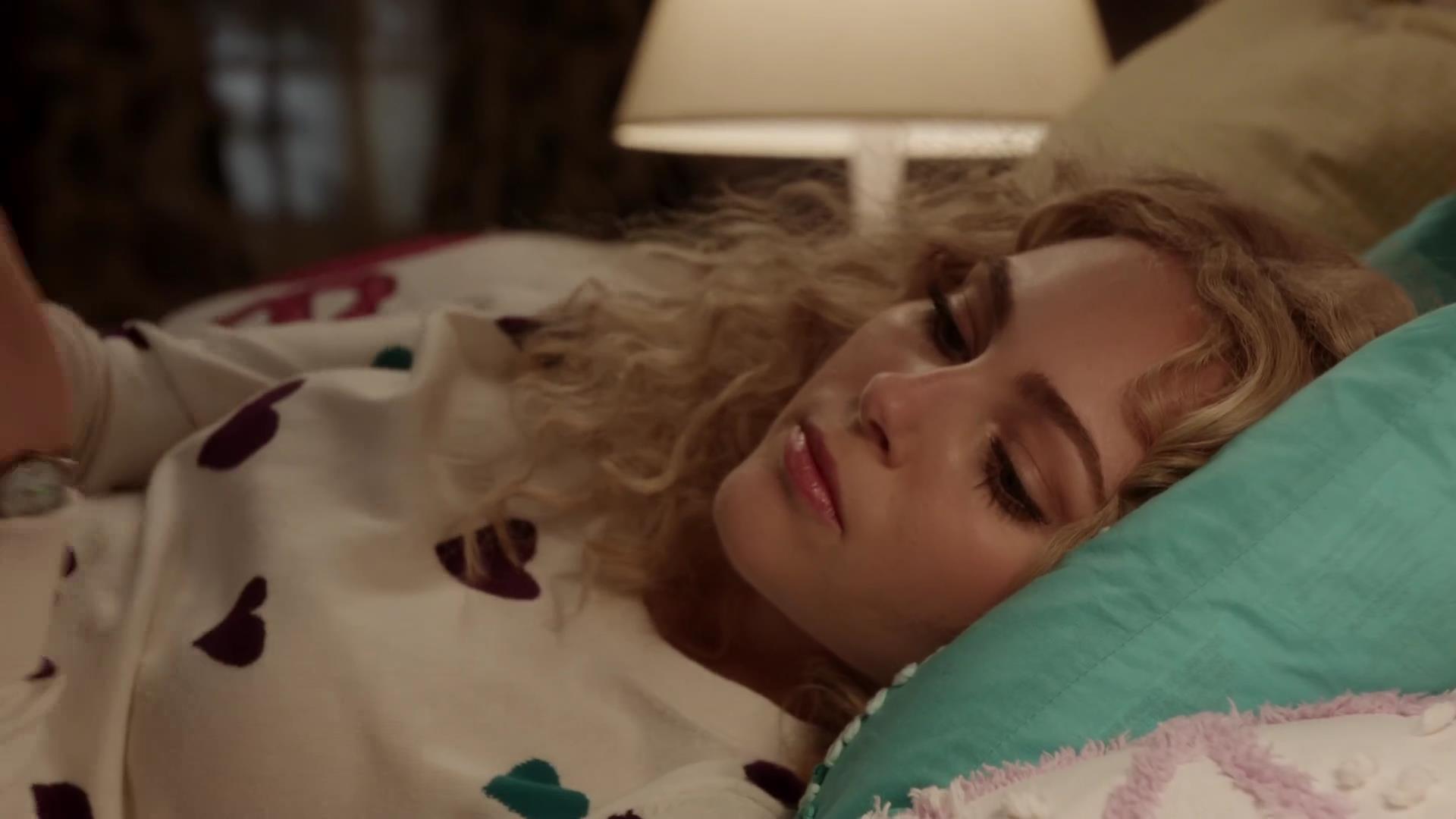 TheCarrieDiaries1x02_AnnaSophiaRobbOnline0998.jpg