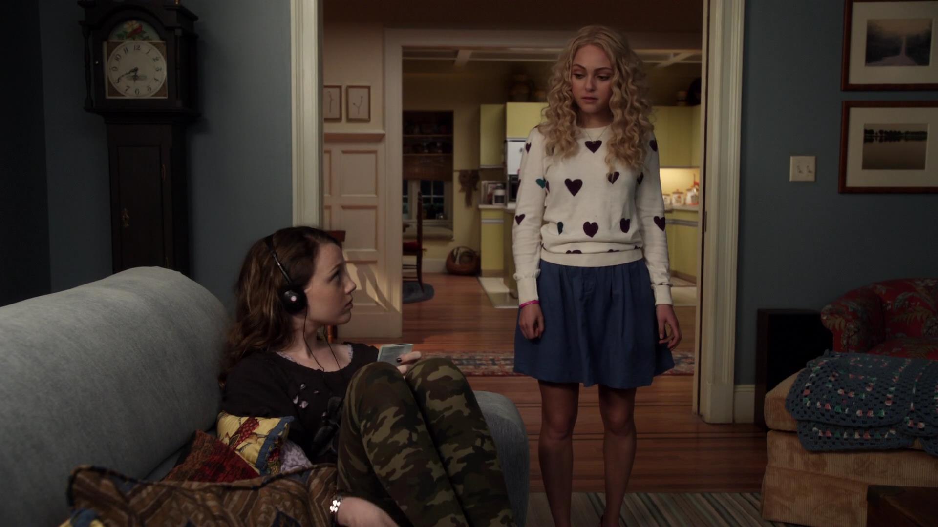TheCarrieDiaries1x02_AnnaSophiaRobbOnline1021.jpg