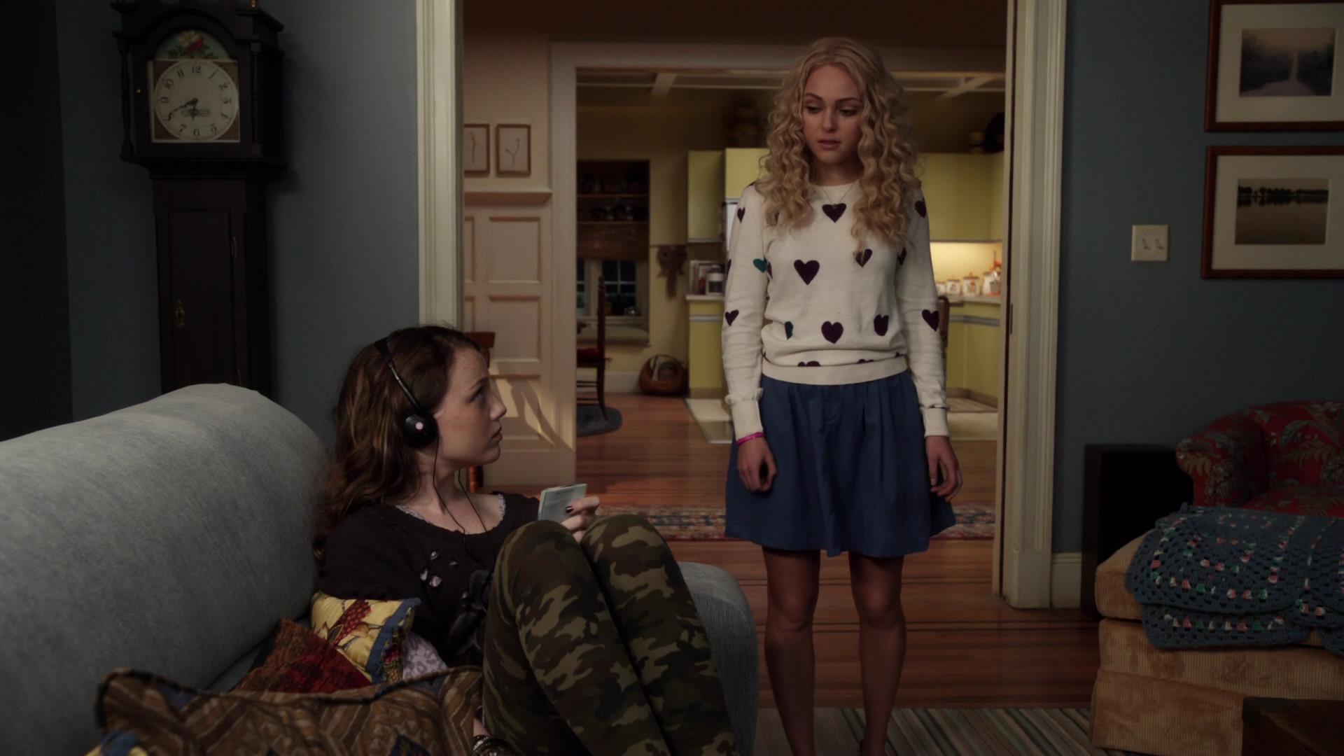 TheCarrieDiaries1x02_AnnaSophiaRobbOnline1022.jpg