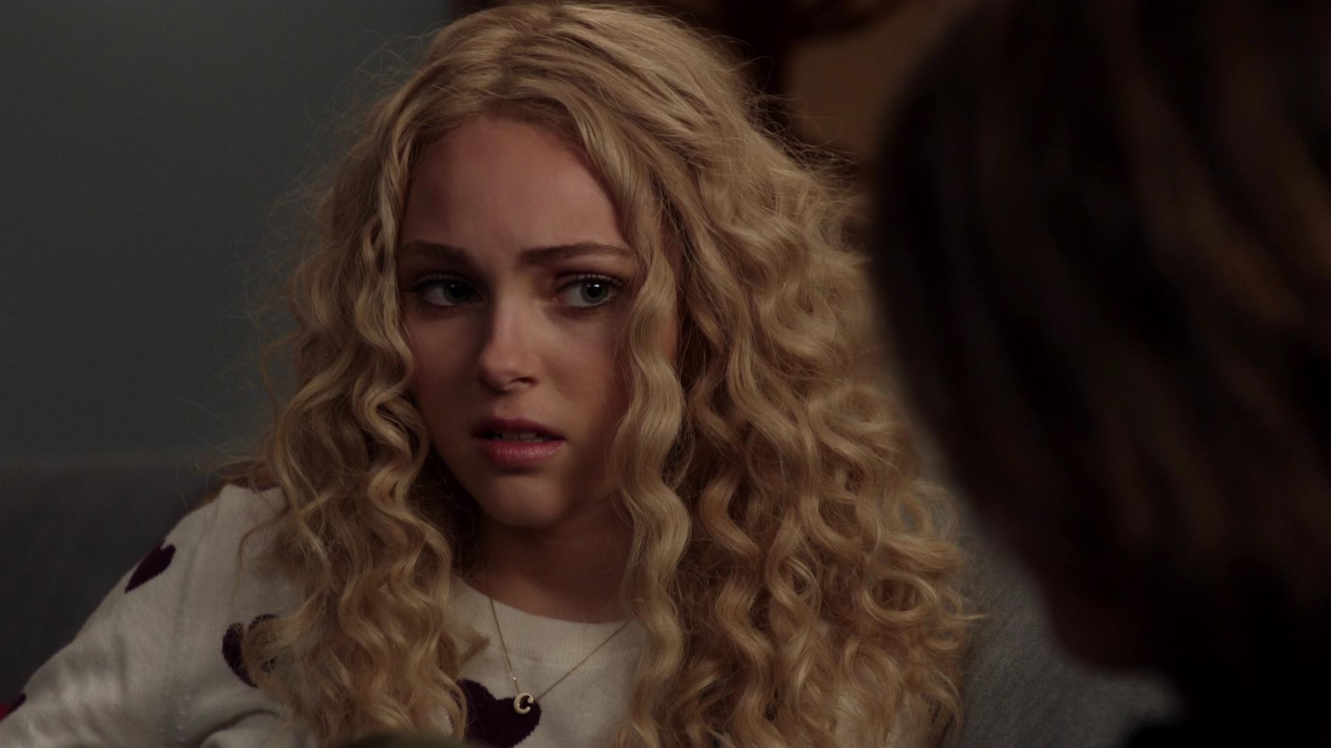 TheCarrieDiaries1x02_AnnaSophiaRobbOnline1045.jpg