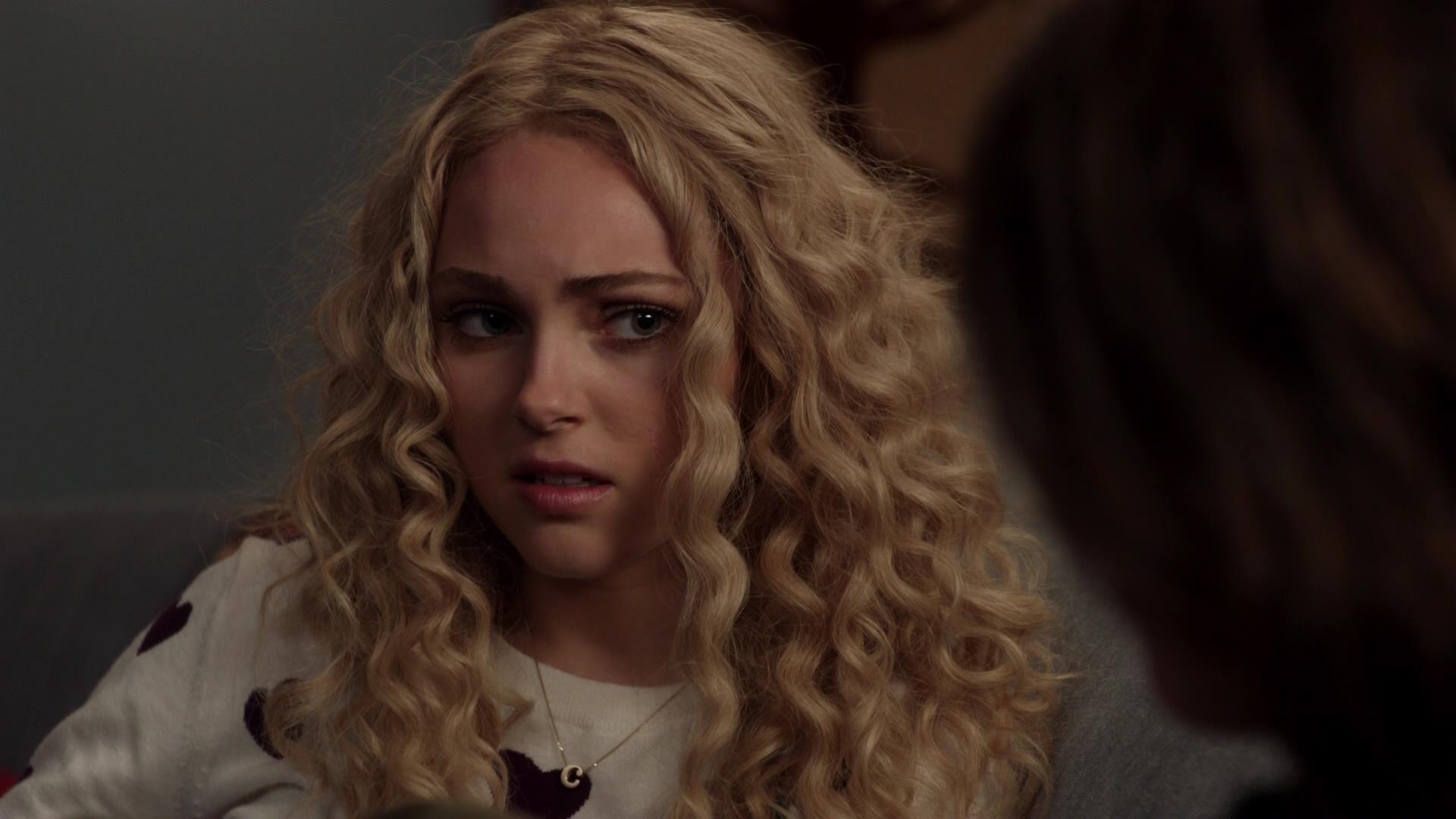 TheCarrieDiaries1x02_AnnaSophiaRobbOnline1046.jpg