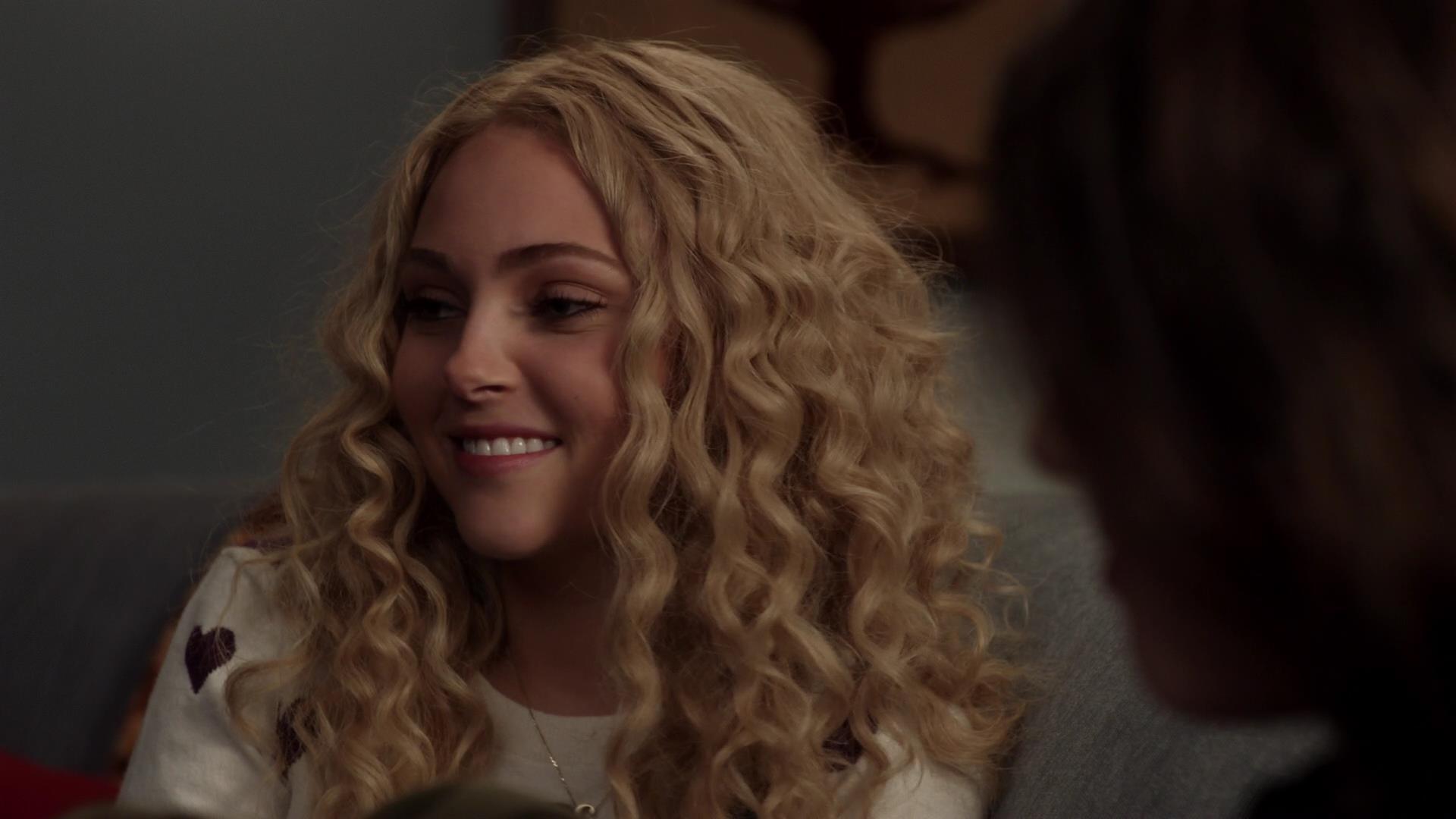 TheCarrieDiaries1x02_AnnaSophiaRobbOnline1050.jpg