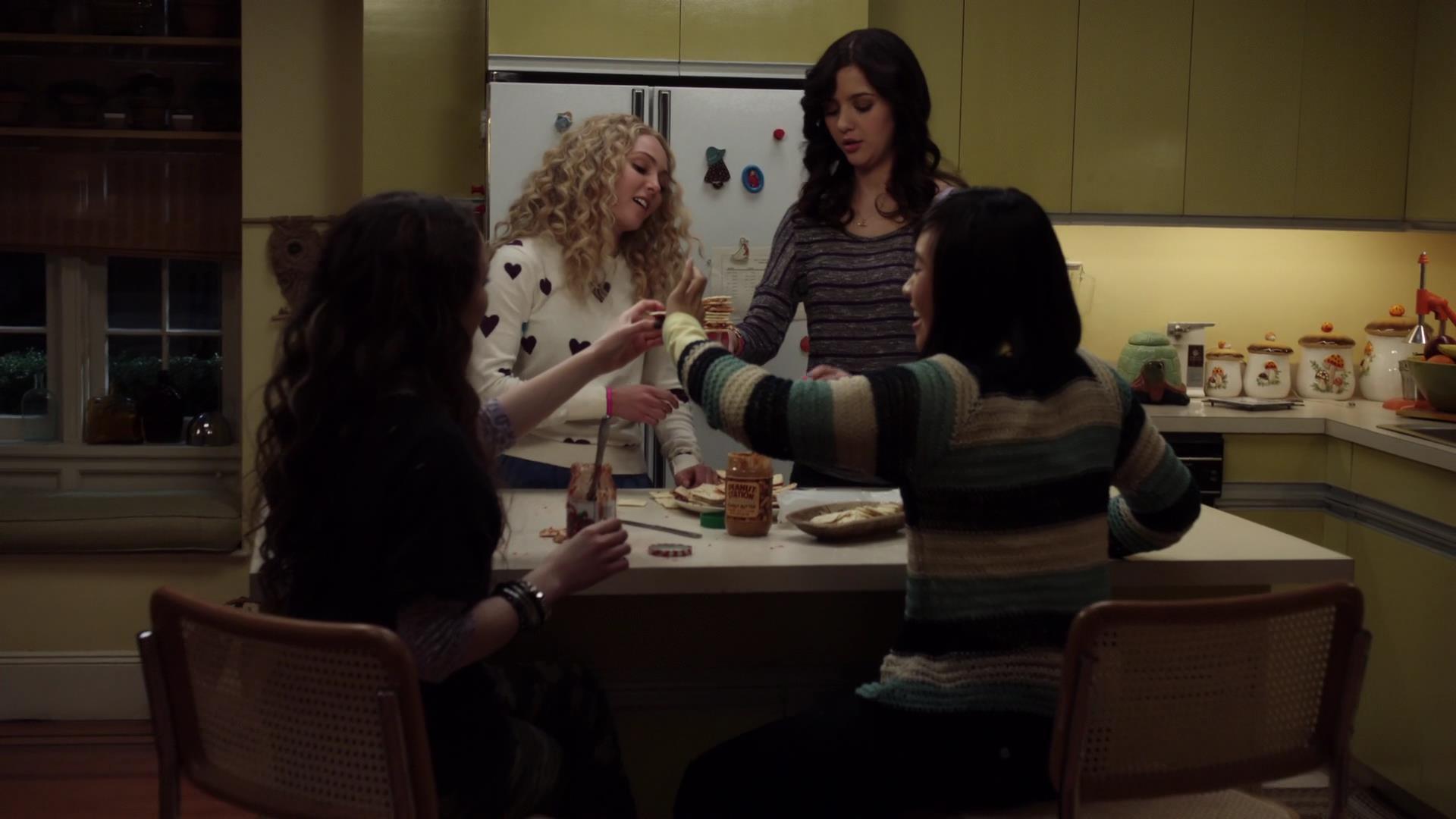 TheCarrieDiaries1x02_AnnaSophiaRobbOnline1164.jpg