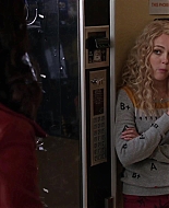 TheCarrieDiaries1x02_AnnaSophiaRobbOnline0365.jpg