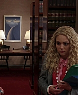 TheCarrieDiaries1x02_AnnaSophiaRobbOnline0421.jpg