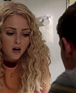 TheCarrieDiaries1x02_AnnaSophiaRobbOnline0746.jpg