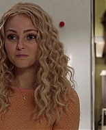 TheCarrieDiaries1x02_AnnaSophiaRobbOnline0749.jpg