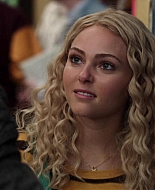 TheCarrieDiaries1x02_AnnaSophiaRobbOnline0780.jpg
