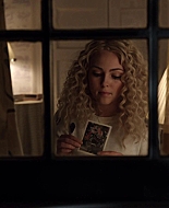 TheCarrieDiaries1x02_AnnaSophiaRobbOnline1009.jpg