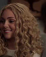 TheCarrieDiaries1x02_AnnaSophiaRobbOnline1050.jpg