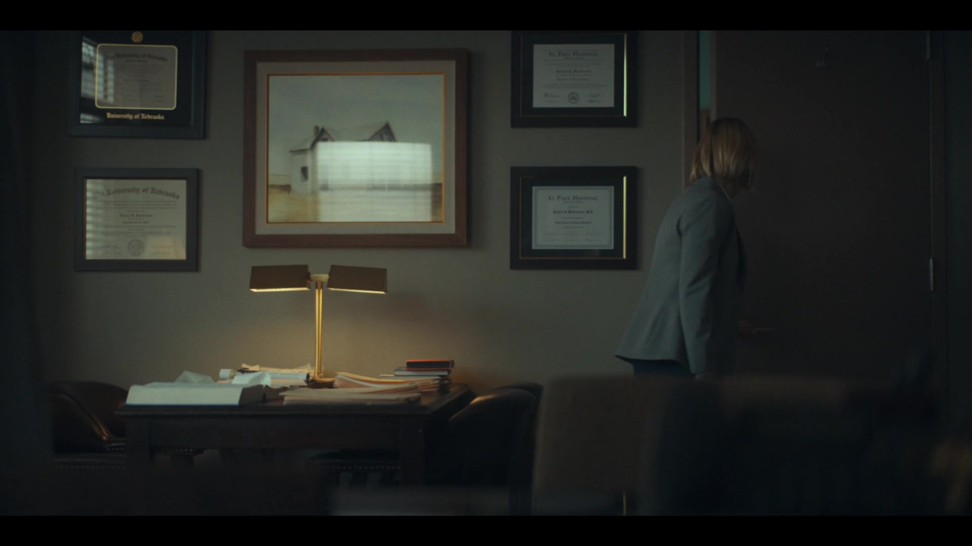 Dr_Death_S01E05_The_and_in_the_Bed_1080p_ASRO_001196.jpg