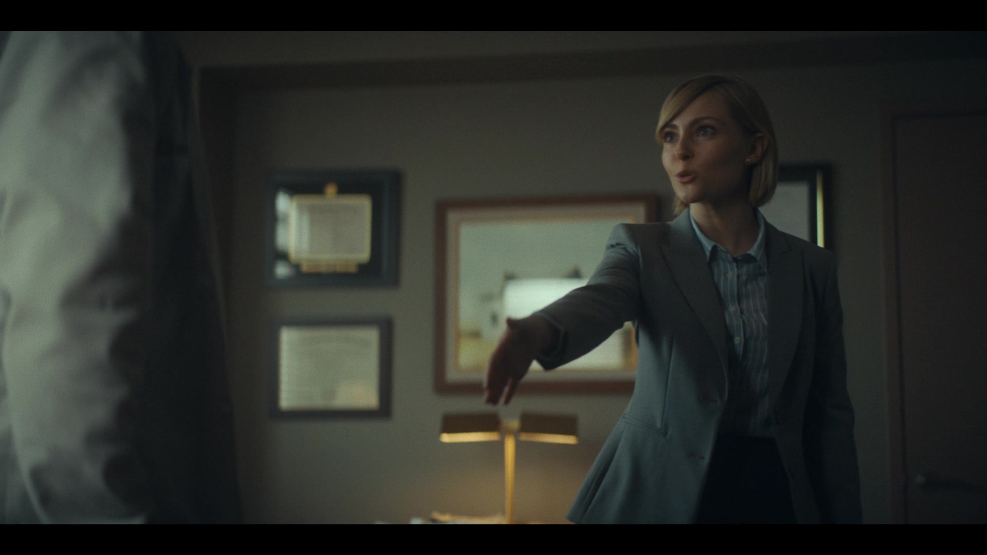 Dr_Death_S01E05_The_and_in_the_Bed_1080p_ASRO_001222.jpg
