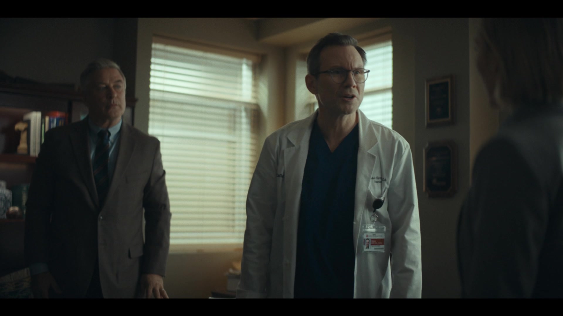 Dr_Death_S01E05_The_and_in_the_Bed_1080p_ASRO_001233.jpg