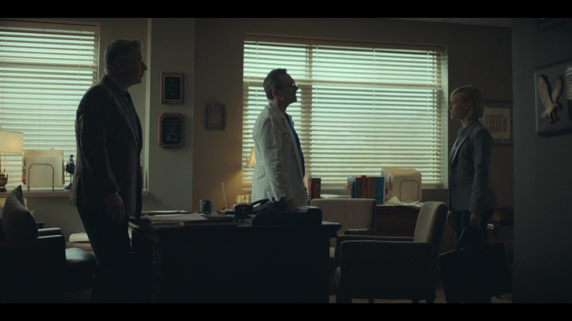 Dr_Death_S01E05_The_and_in_the_Bed_1080p_ASRO_001264.jpg