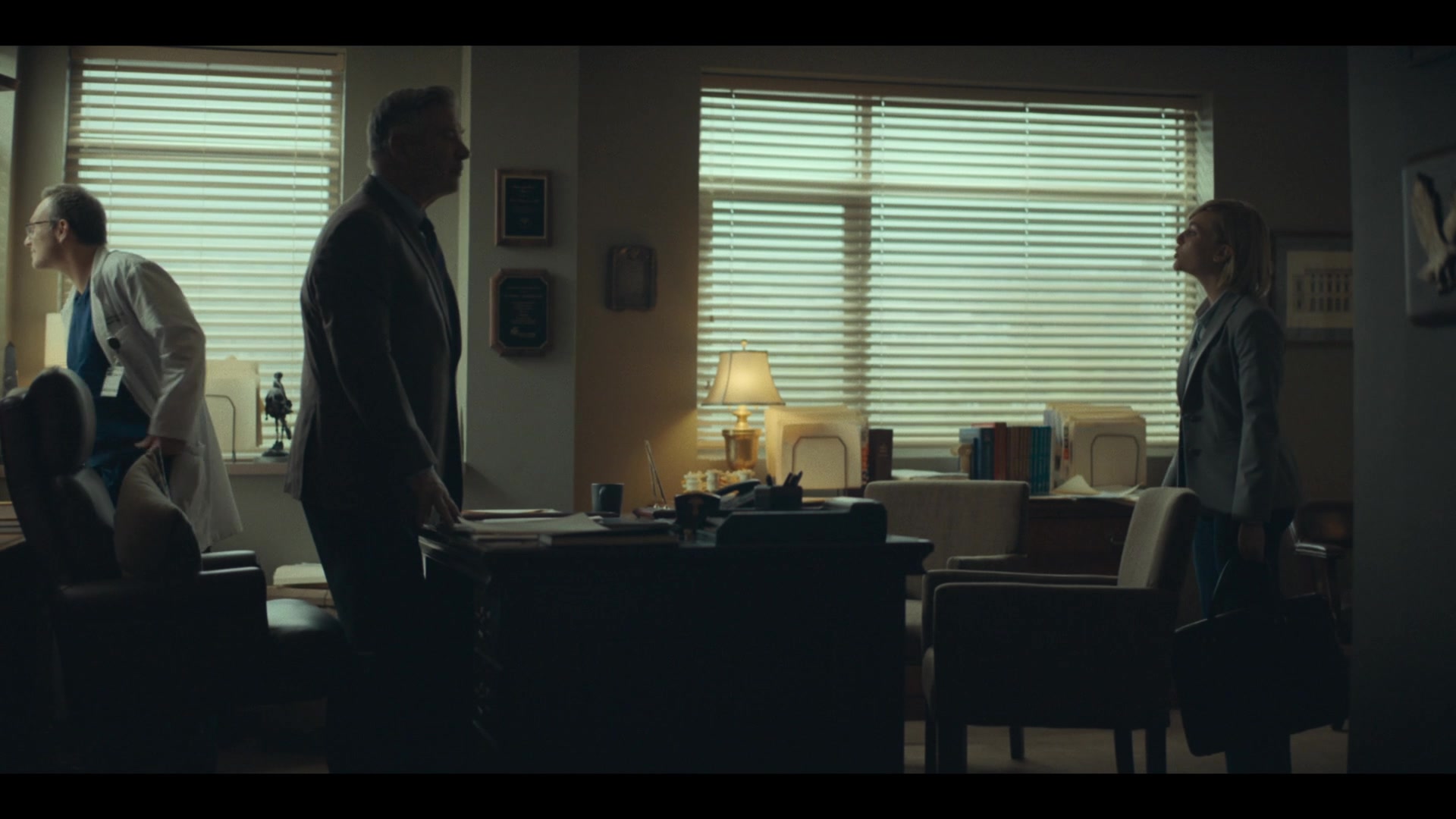 Dr_Death_S01E05_The_and_in_the_Bed_1080p_ASRO_001284.jpg