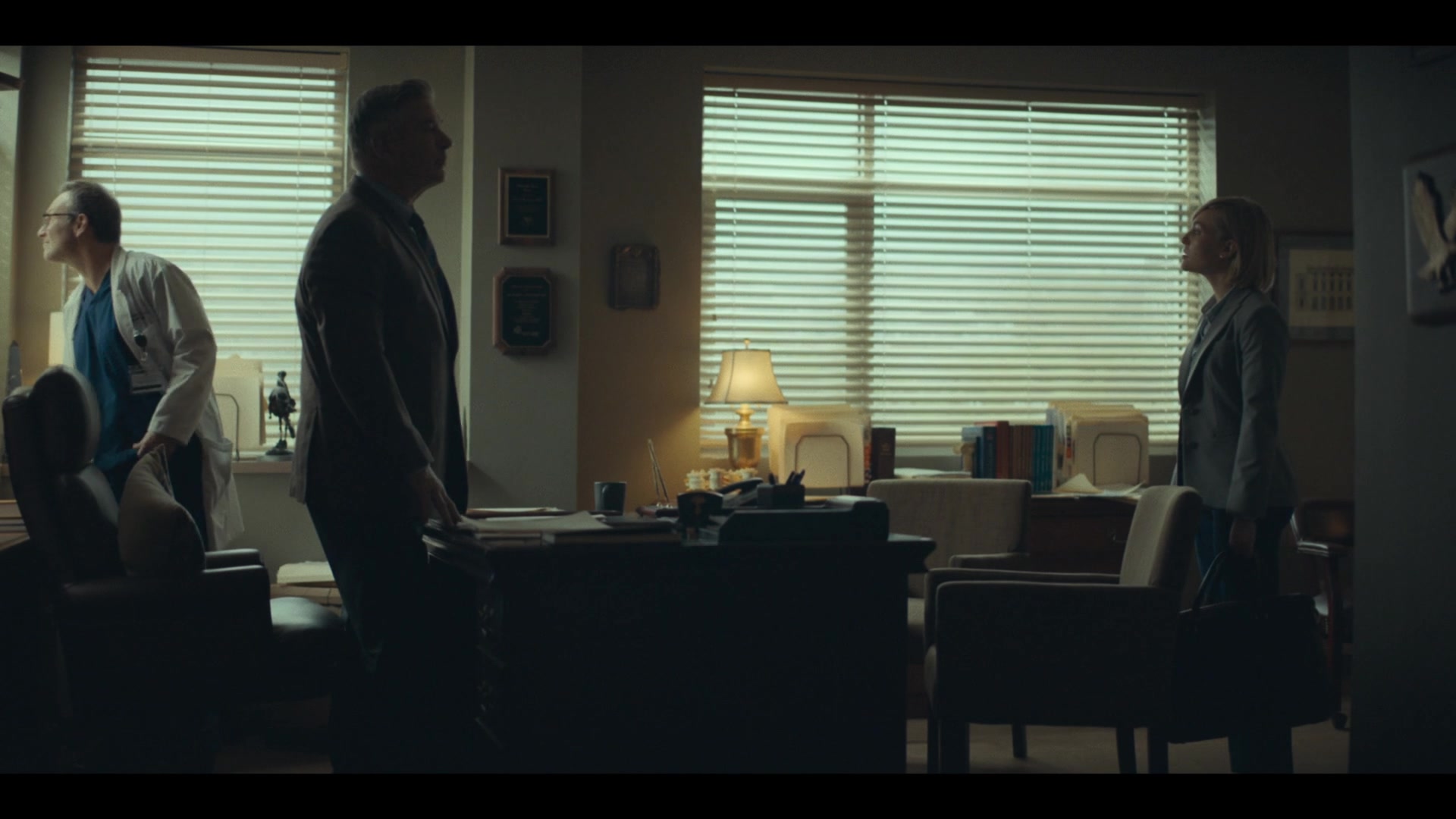 Dr_Death_S01E05_The_and_in_the_Bed_1080p_ASRO_001285.jpg