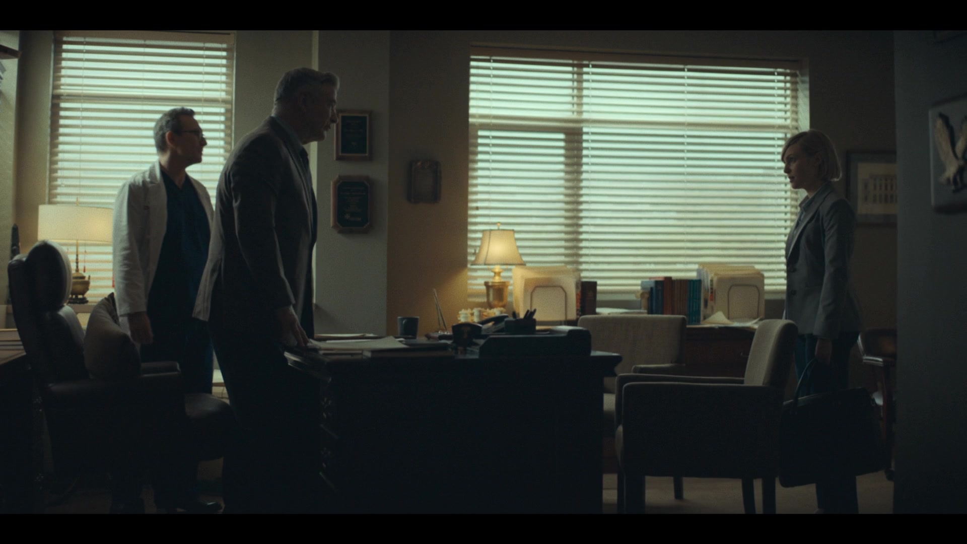 Dr_Death_S01E05_The_and_in_the_Bed_1080p_ASRO_001291.jpg