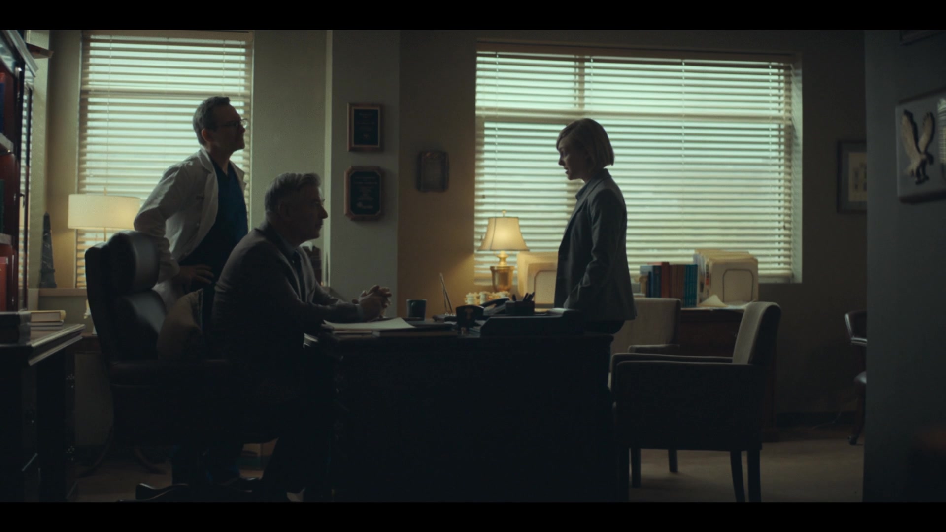 Dr_Death_S01E05_The_and_in_the_Bed_1080p_ASRO_001308.jpg