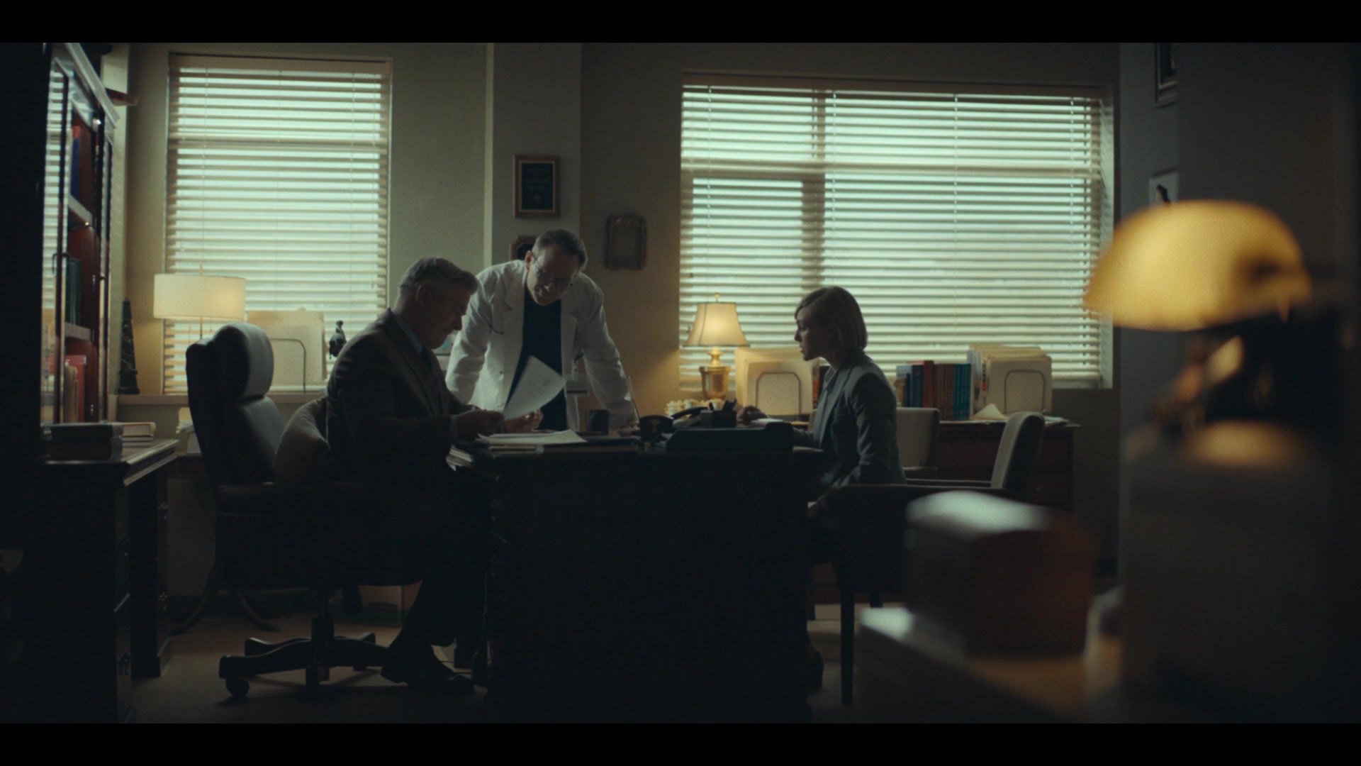 Dr_Death_S01E05_The_and_in_the_Bed_1080p_ASRO_001395.jpg