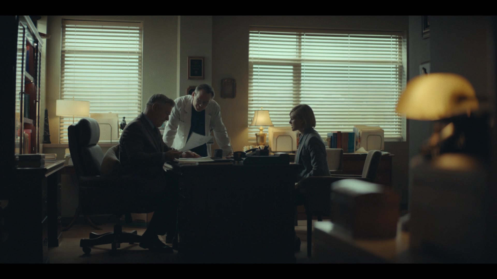 Dr_Death_S01E05_The_and_in_the_Bed_1080p_ASRO_001396.jpg