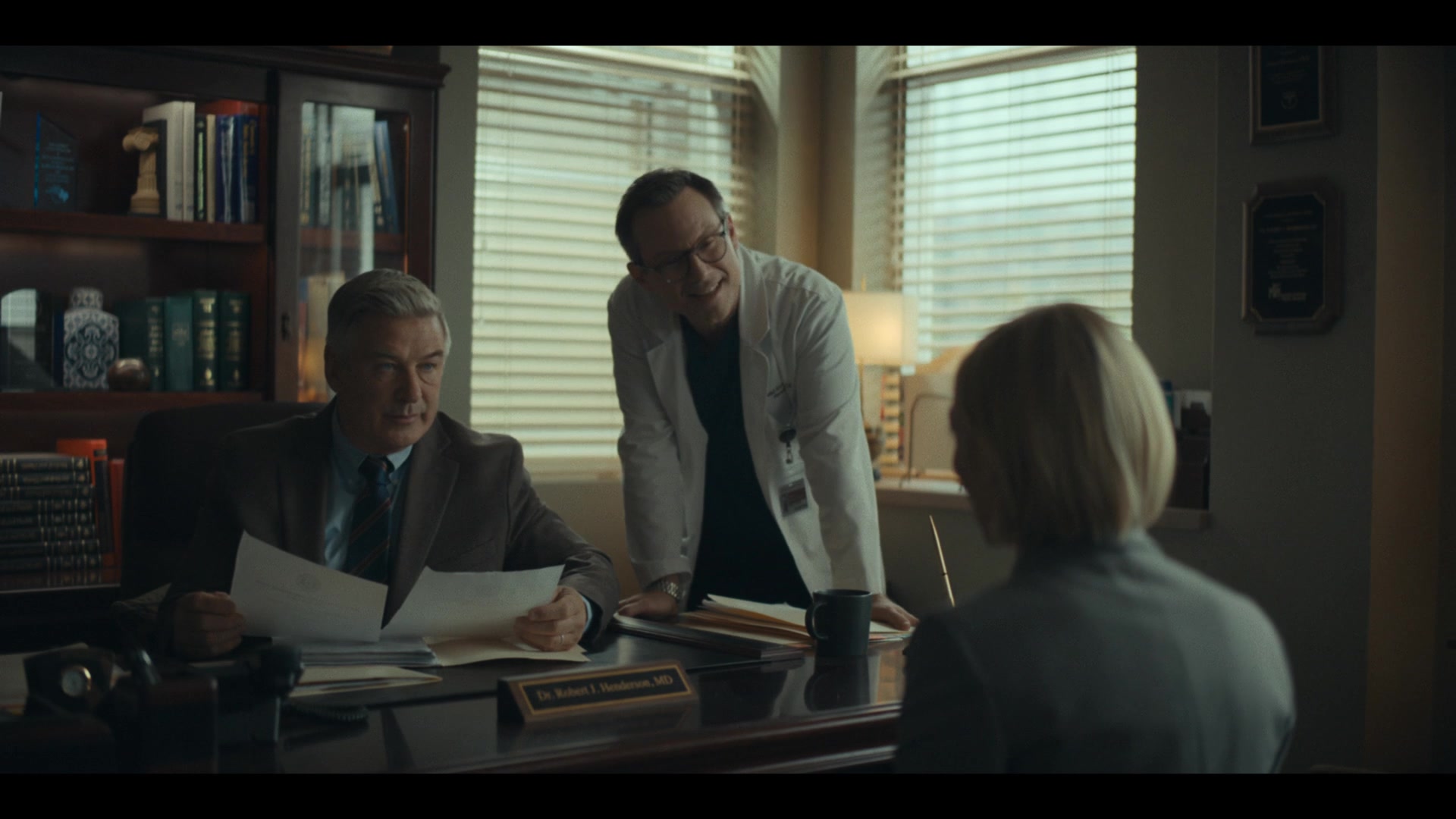 Dr_Death_S01E05_The_and_in_the_Bed_1080p_ASRO_001403.jpg