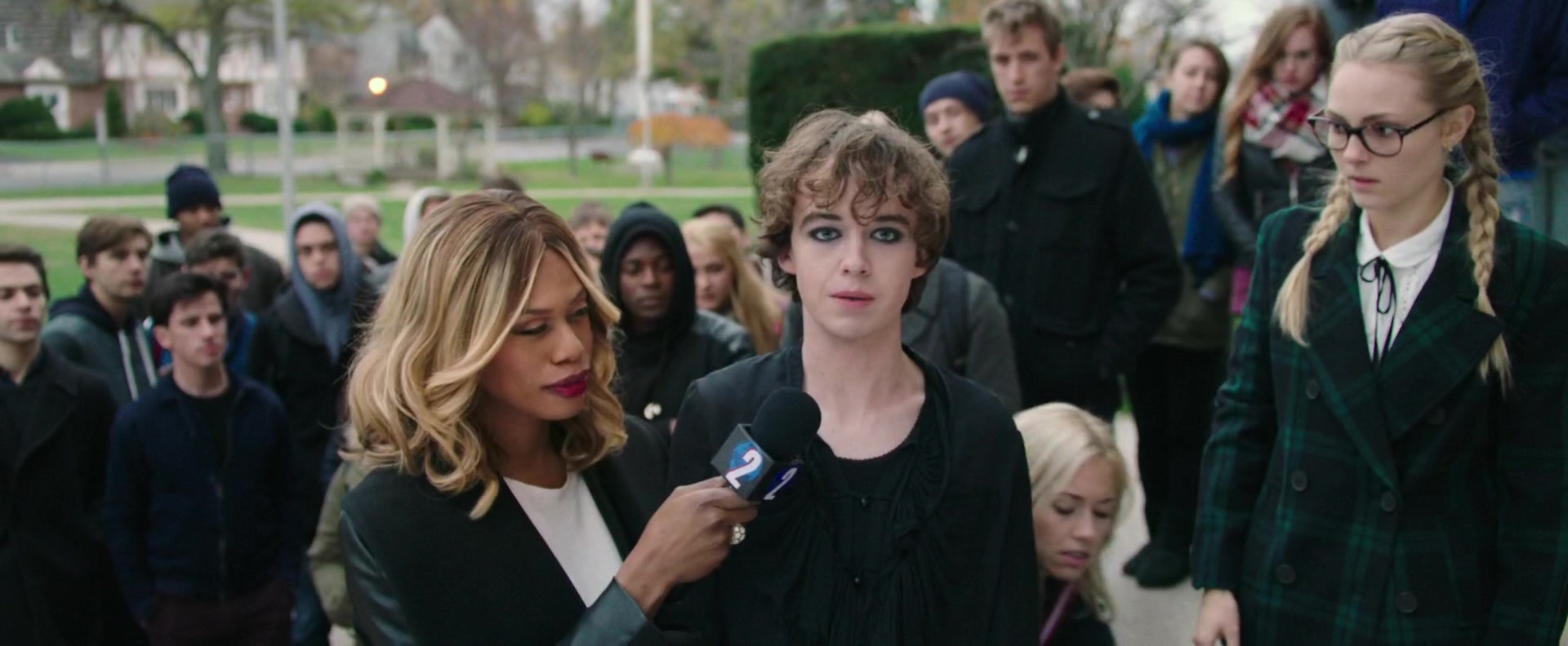Freak_Show_2017_1080p_008136.jpg