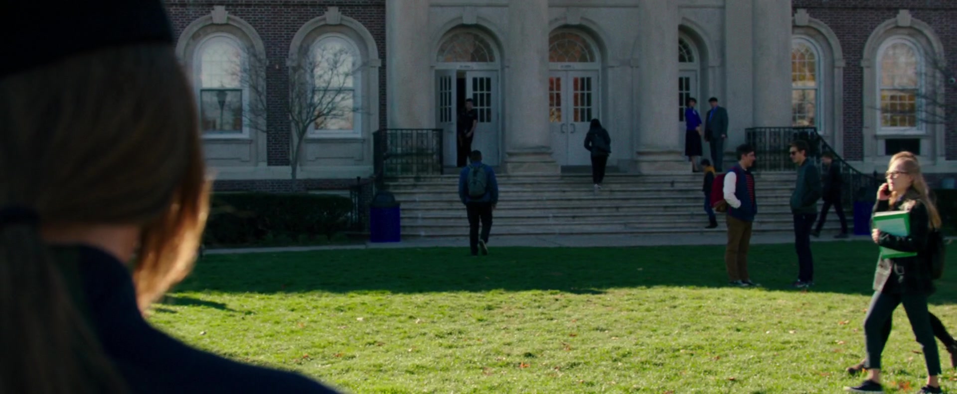 Freak_Show_2017_1080p_011840.jpg Freak_Show_2017_1080p_011840.jpg