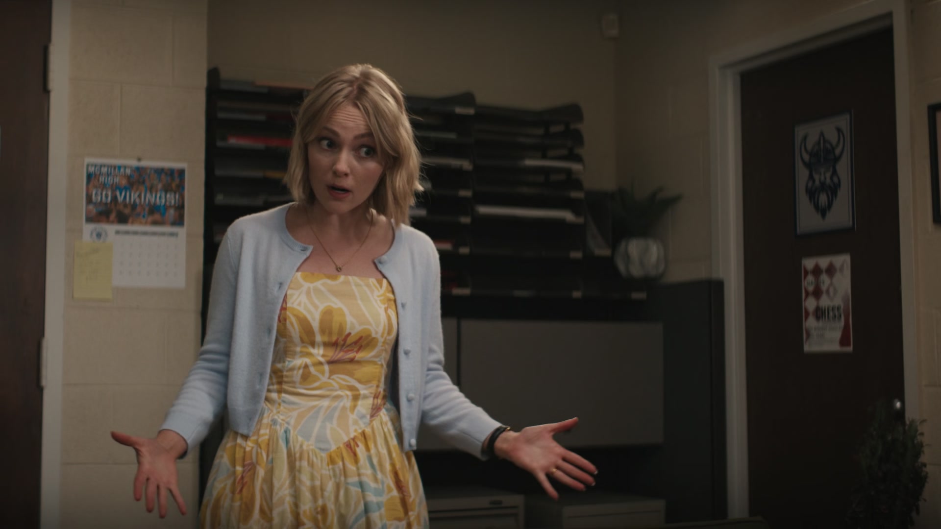 Grosse_Pointe_Garden_Society_S01E01_1080p_ASRO_004510.jpg