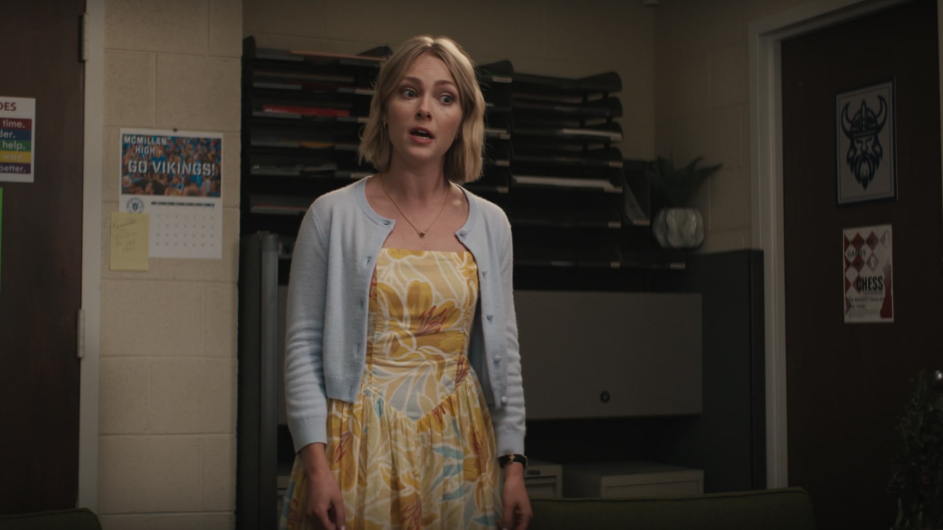Grosse_Pointe_Garden_Society_S01E01_1080p_ASRO_004520.jpg Grosse_Pointe_Garden_Society_S01E01_1080p_ASRO_004520.jpg