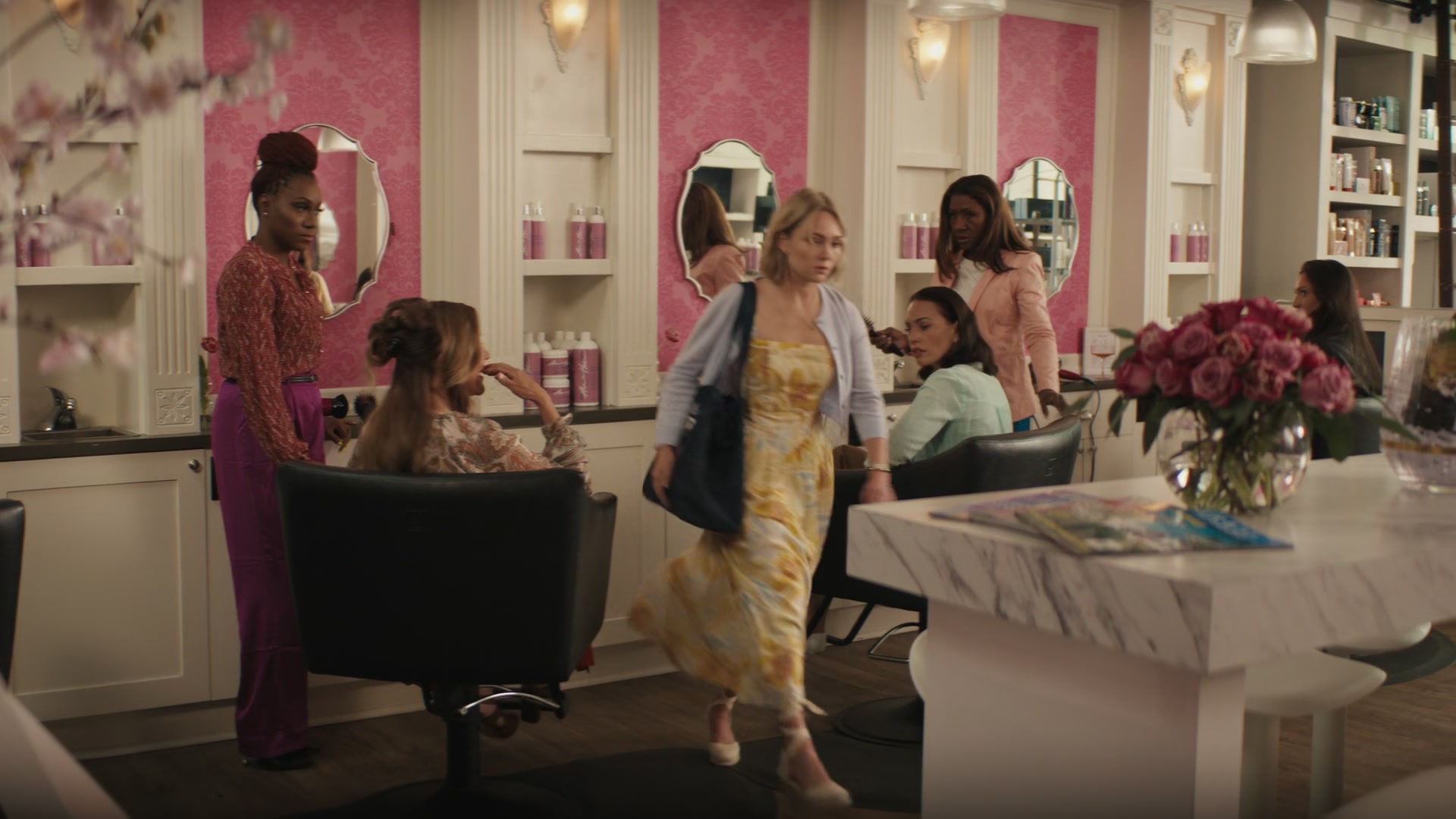 Grosse_Pointe_Garden_Society_S01E01_1080p_ASRO_005148.jpg