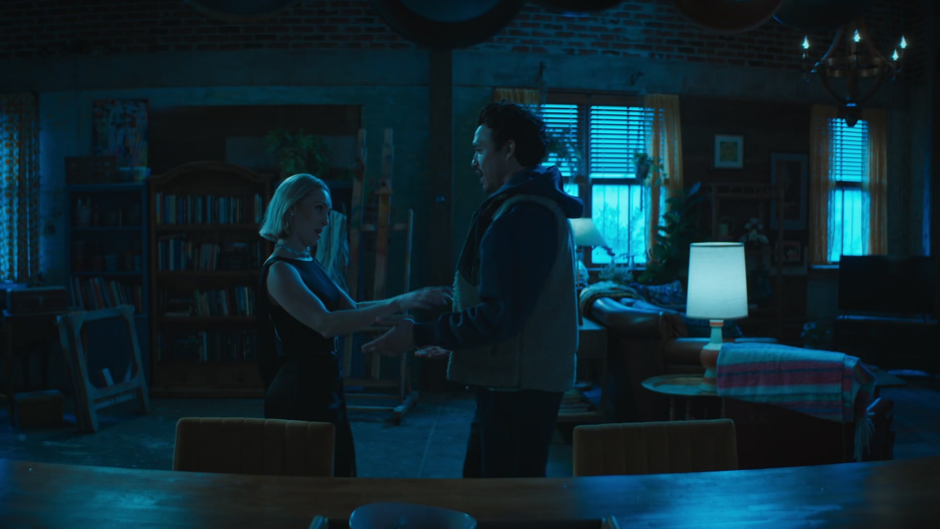 Grosse_Pointe_Garden_Society_S01E04_1080p_ASRO_000186.jpg
