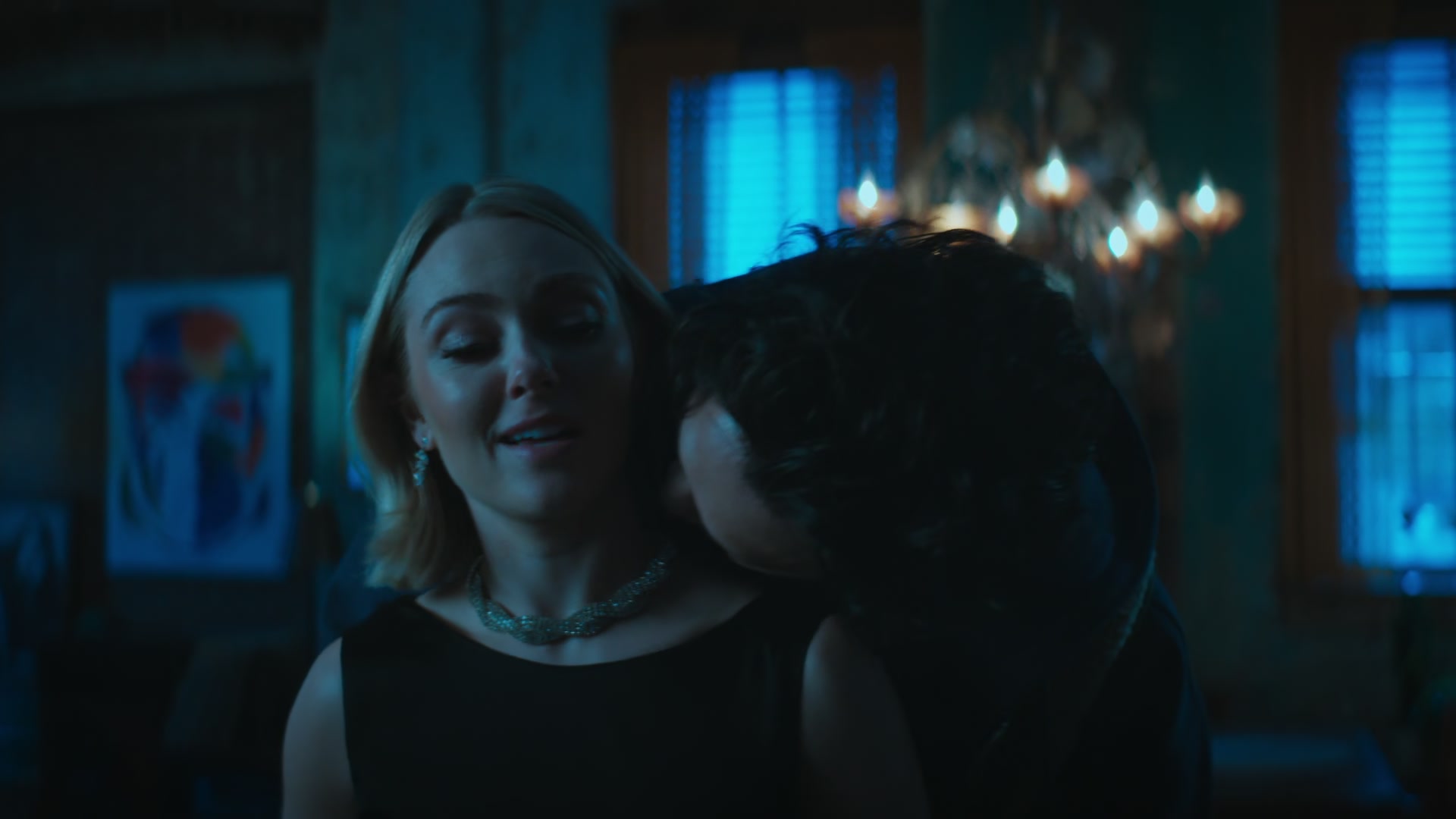 Grosse_Pointe_Garden_Society_S01E04_1080p_ASRO_000203.jpg