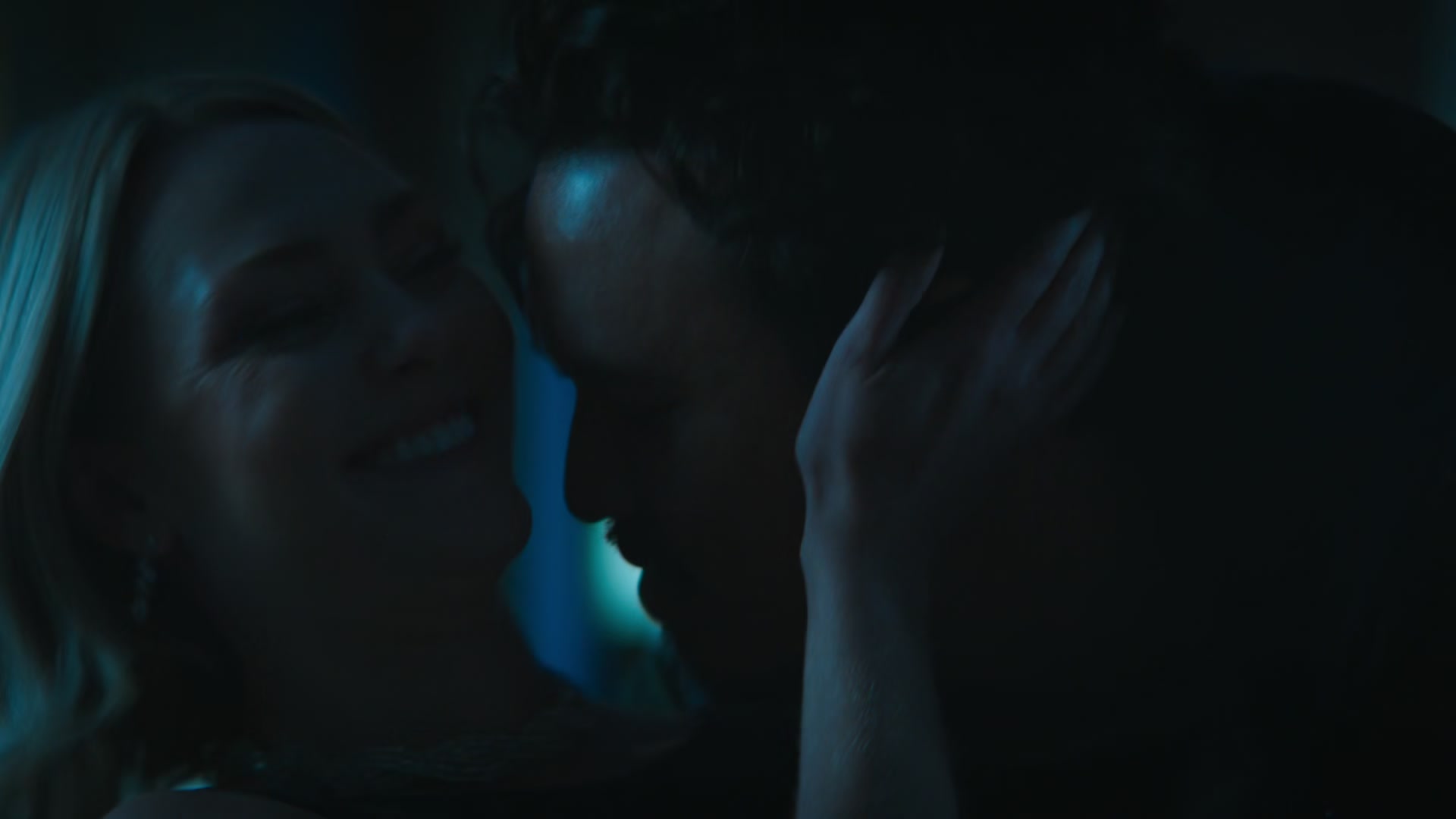 Grosse_Pointe_Garden_Society_S01E04_1080p_ASRO_000213.jpg
