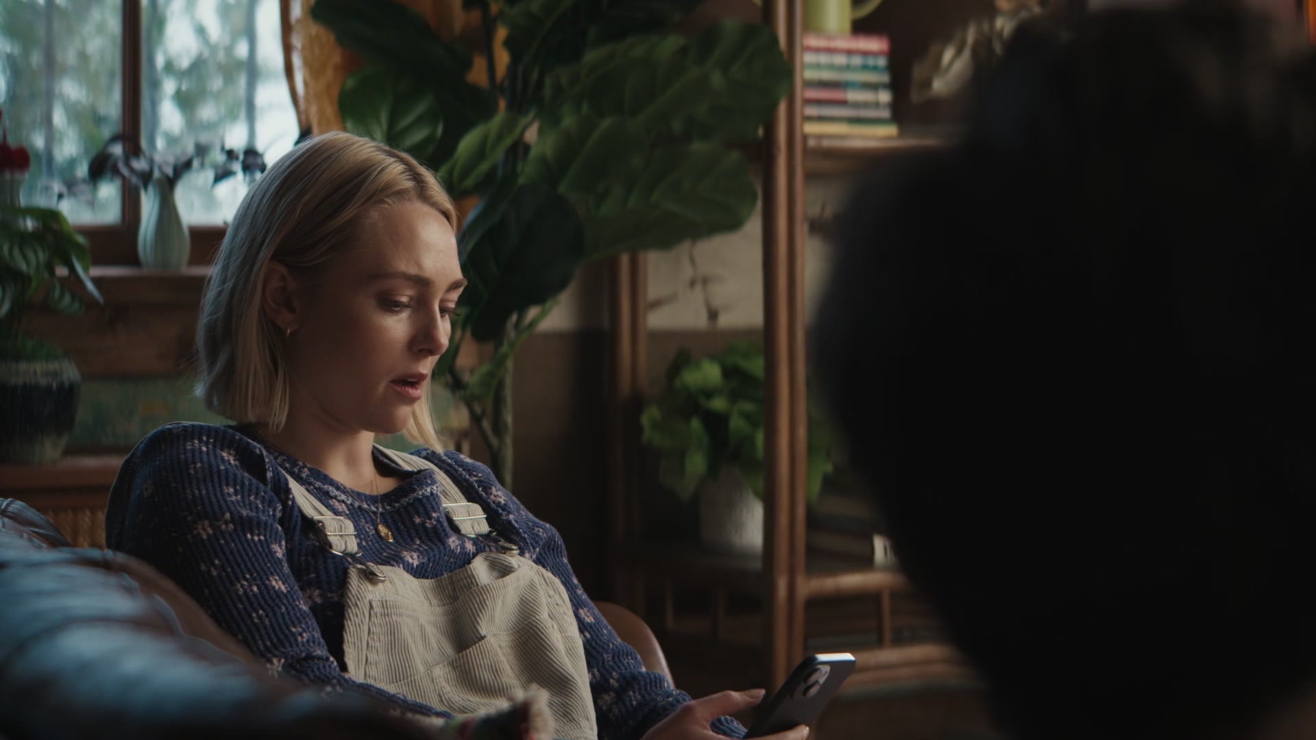 Grosse_Pointe_Garden_Society_S01E04_1080p_ASRO_000367.jpg
