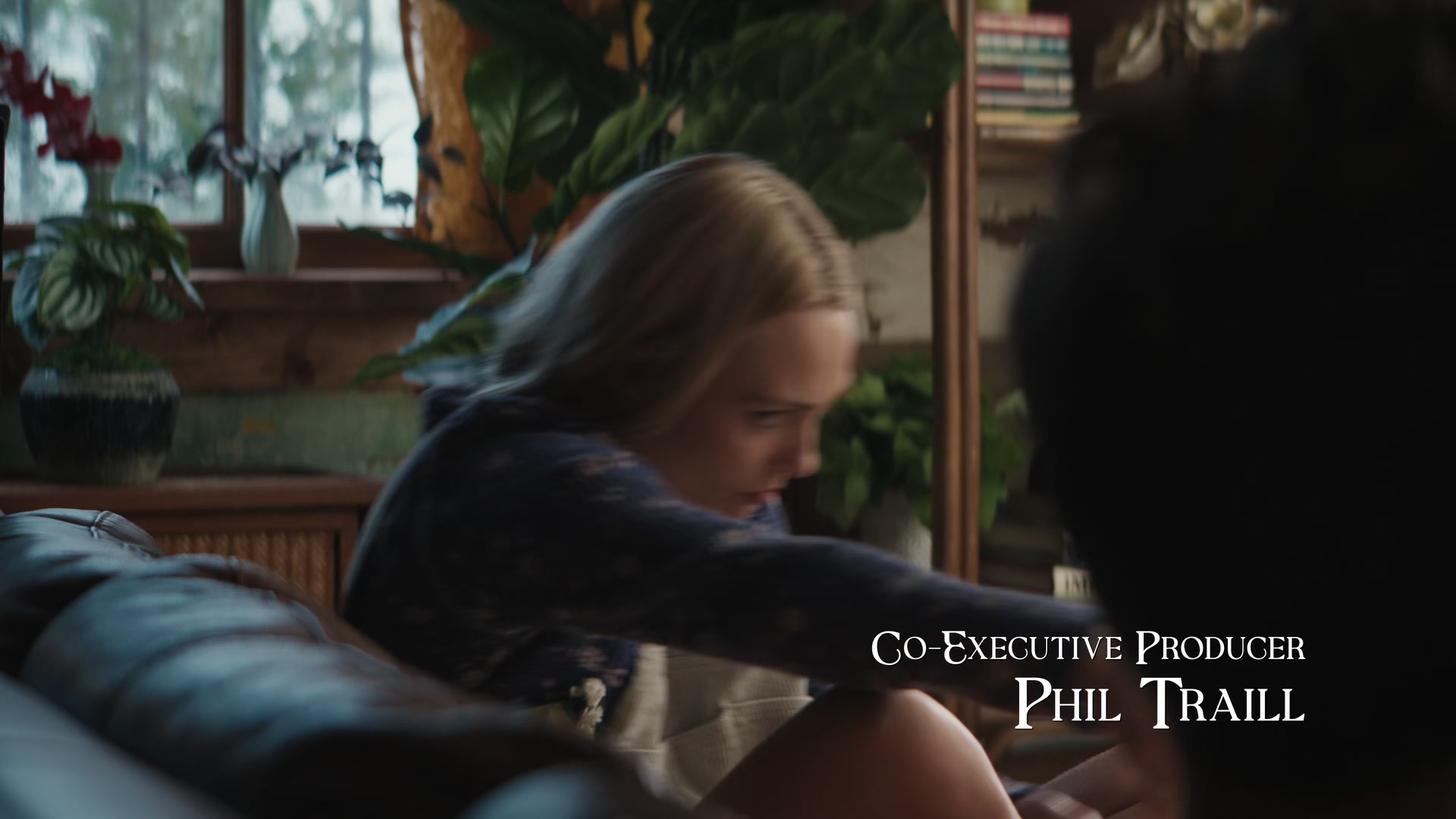Grosse_Pointe_Garden_Society_S01E04_1080p_ASRO_000386.jpg