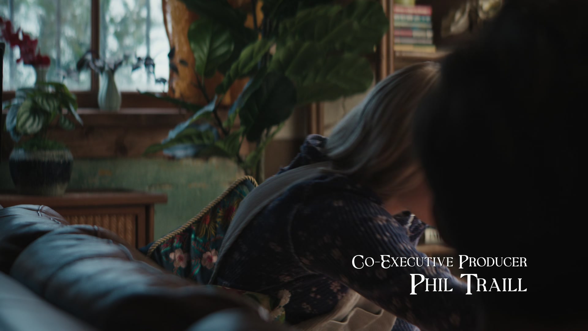 Grosse_Pointe_Garden_Society_S01E04_1080p_ASRO_000387.jpg
