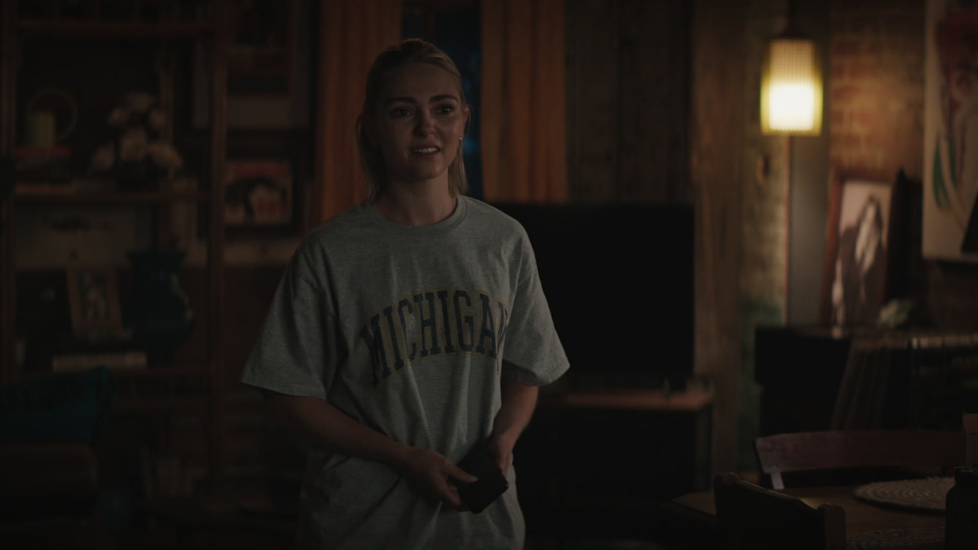Grosse_Pointe_Garden_Society_S01E04_1080p_ASRO_000892.jpg Grosse_Pointe_Garden_Society_S01E04_1080p_ASRO_000892.jpg