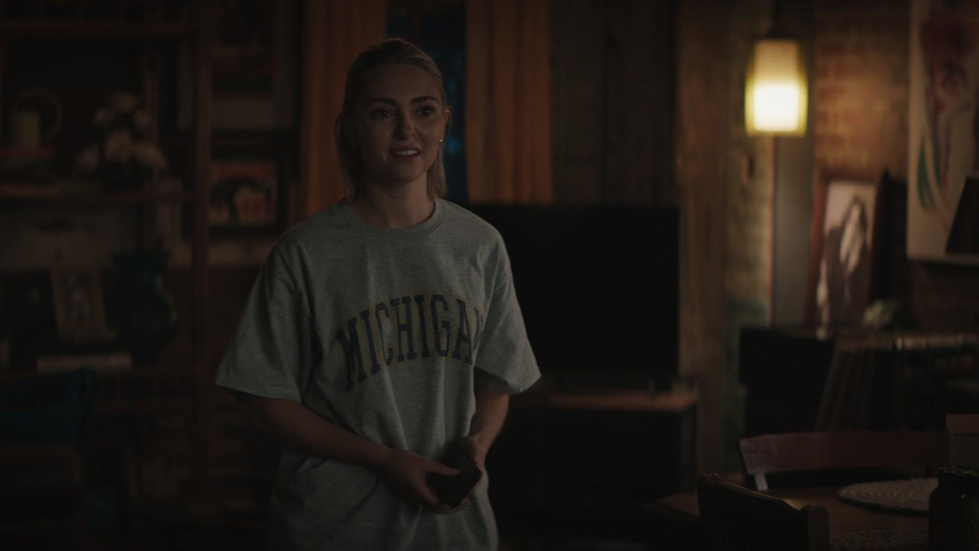 Grosse_Pointe_Garden_Society_S01E04_1080p_ASRO_000893.jpg