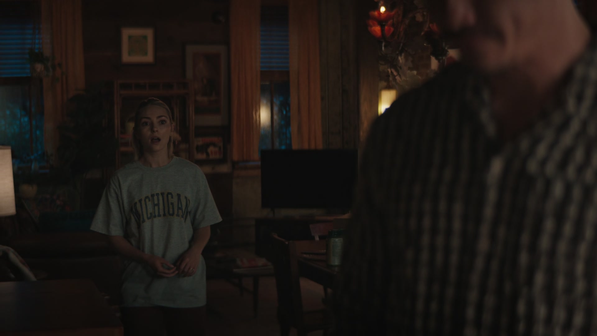 Grosse_Pointe_Garden_Society_S01E04_1080p_ASRO_000898.jpg