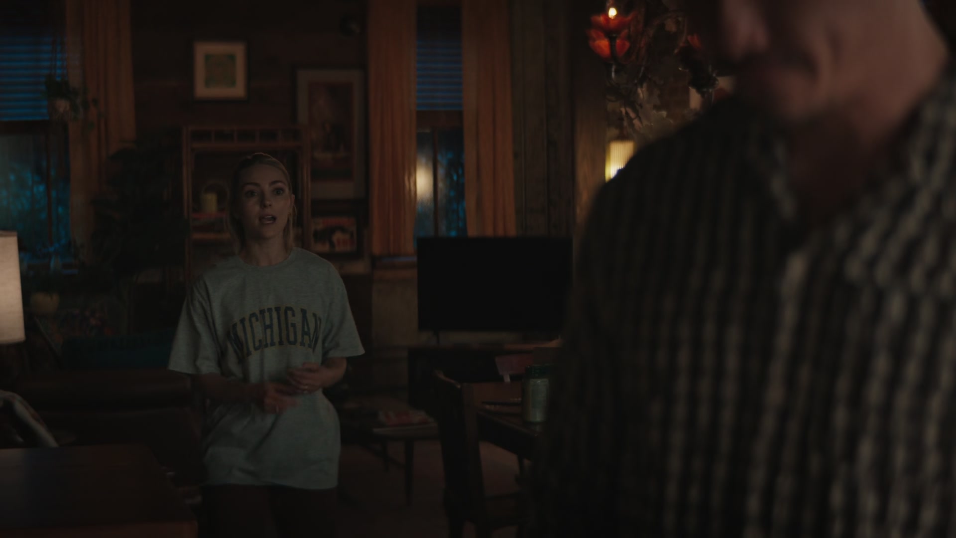 Grosse_Pointe_Garden_Society_S01E04_1080p_ASRO_000899.jpg