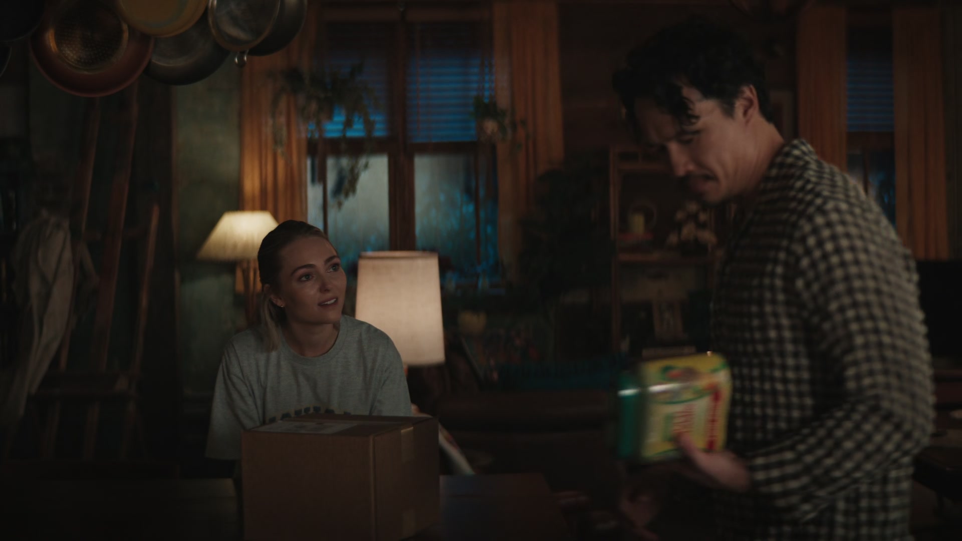 Grosse_Pointe_Garden_Society_S01E04_1080p_ASRO_000933.jpg