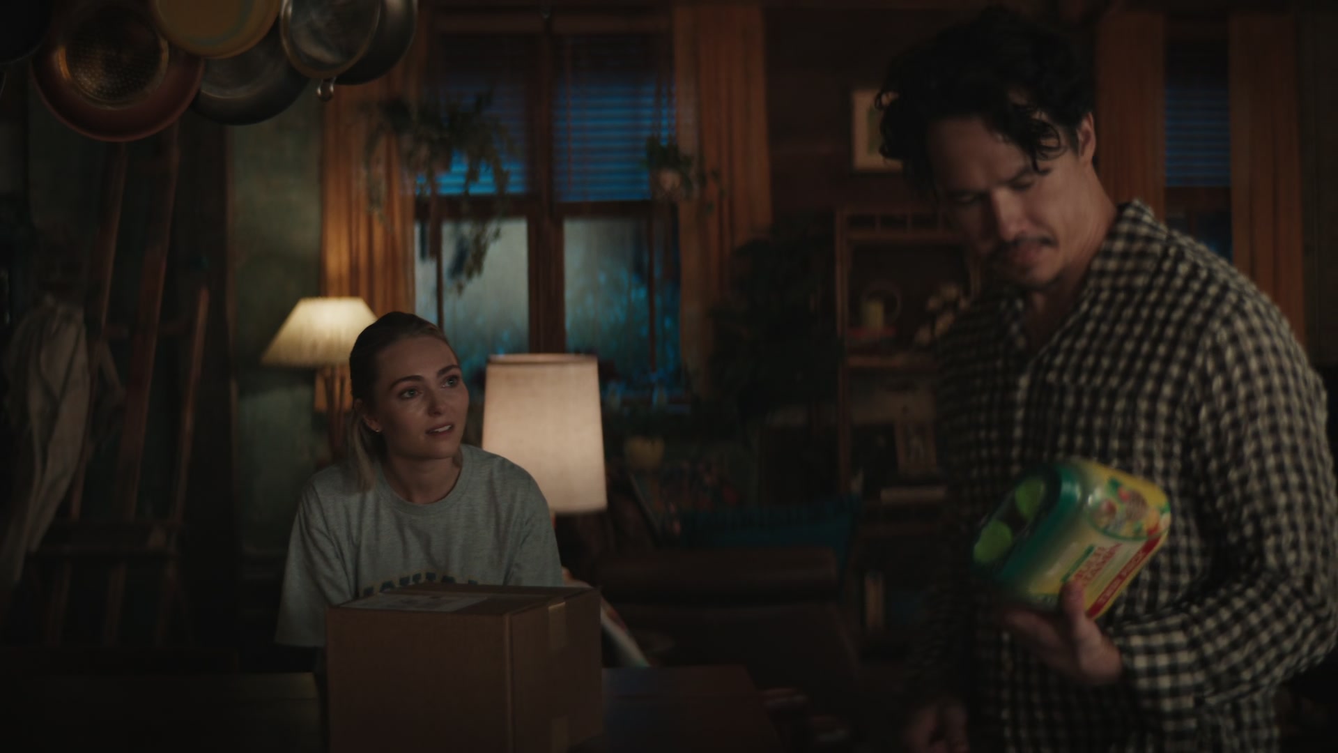 Grosse_Pointe_Garden_Society_S01E04_1080p_ASRO_000934.jpg