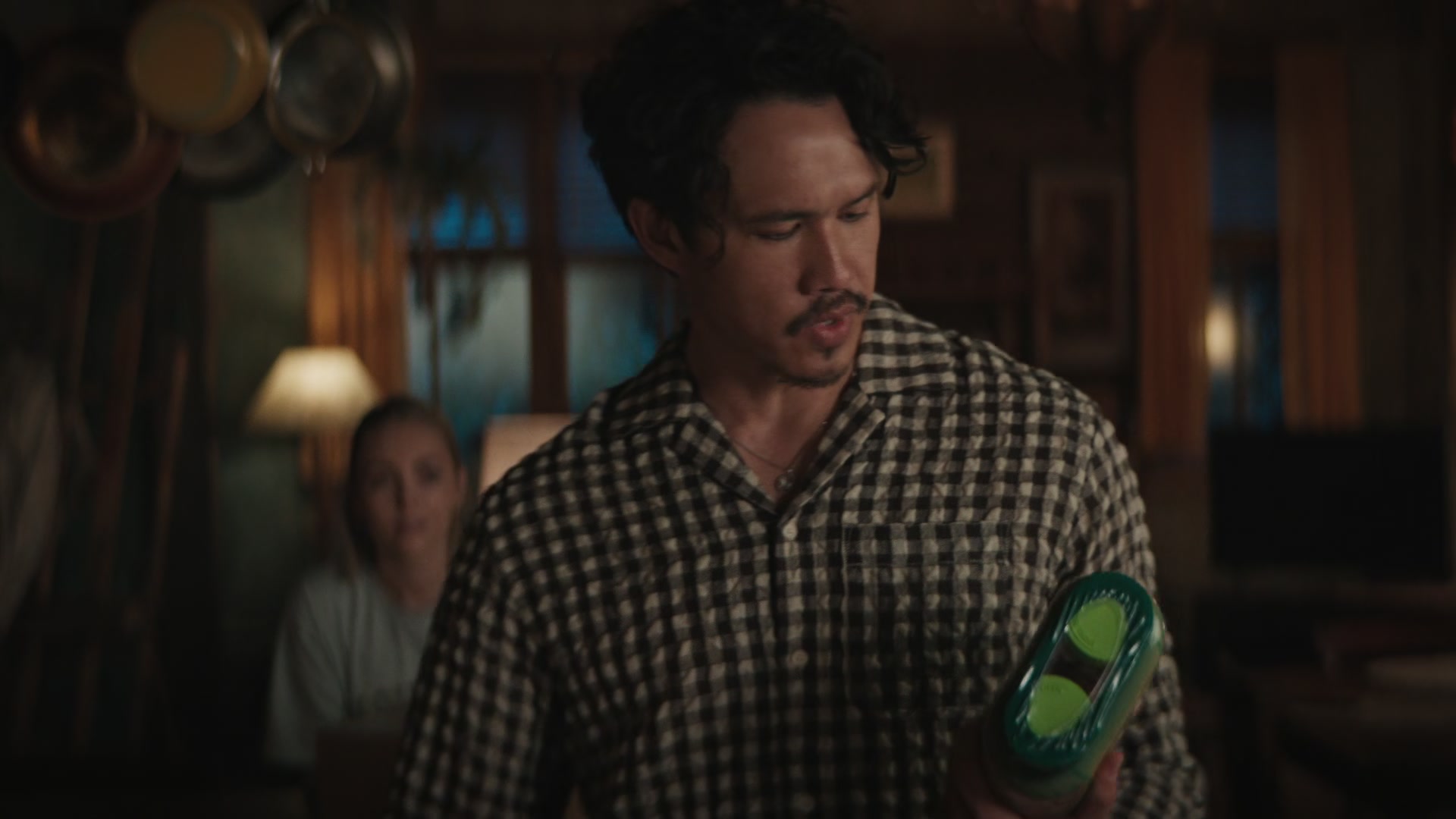 Grosse_Pointe_Garden_Society_S01E04_1080p_ASRO_000937.jpg