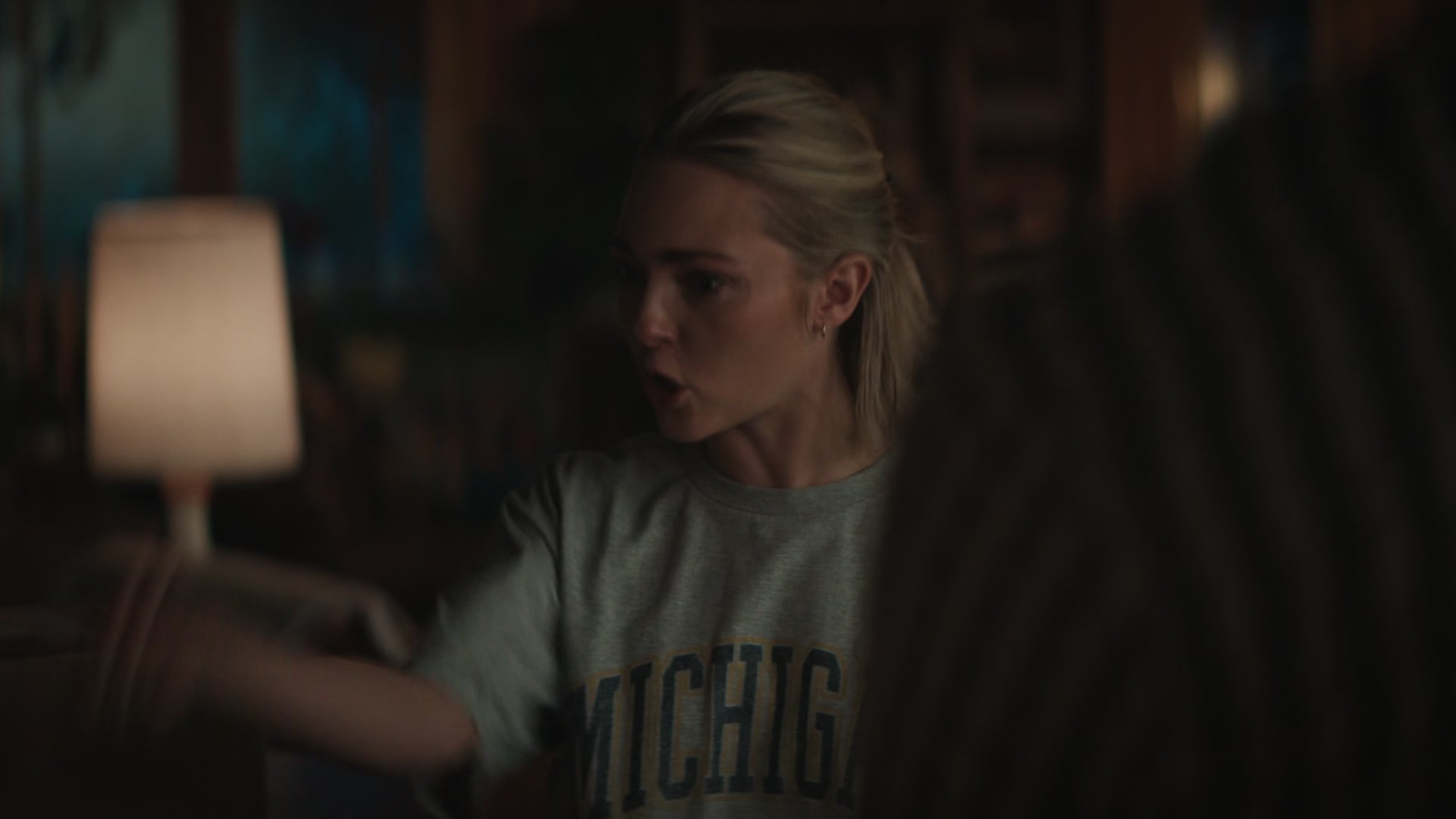 Grosse_Pointe_Garden_Society_S01E04_1080p_ASRO_001040.jpg