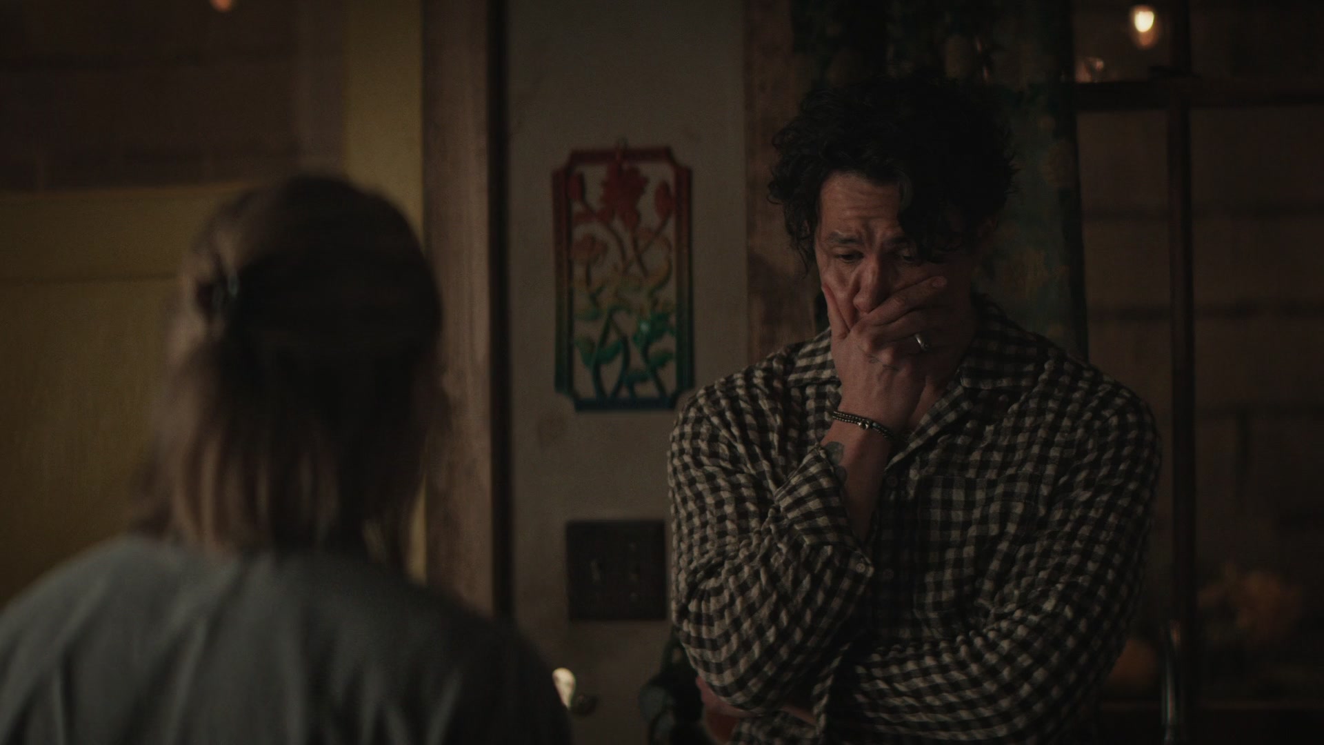 Grosse_Pointe_Garden_Society_S01E04_1080p_ASRO_001048.jpg