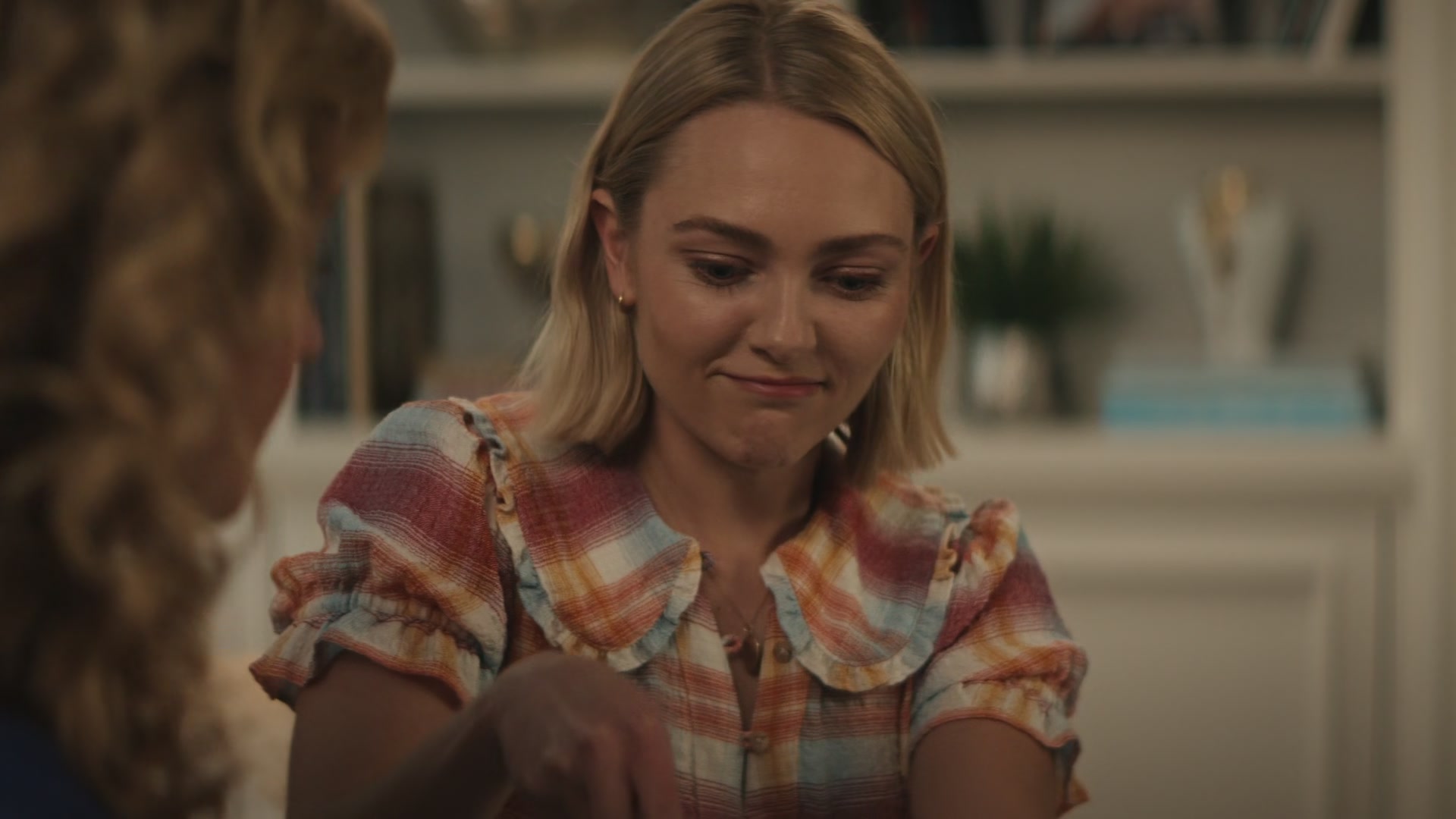 Grosse_Pointe_Garden_Society_S01E04_1080p_ASRO_003140.jpg